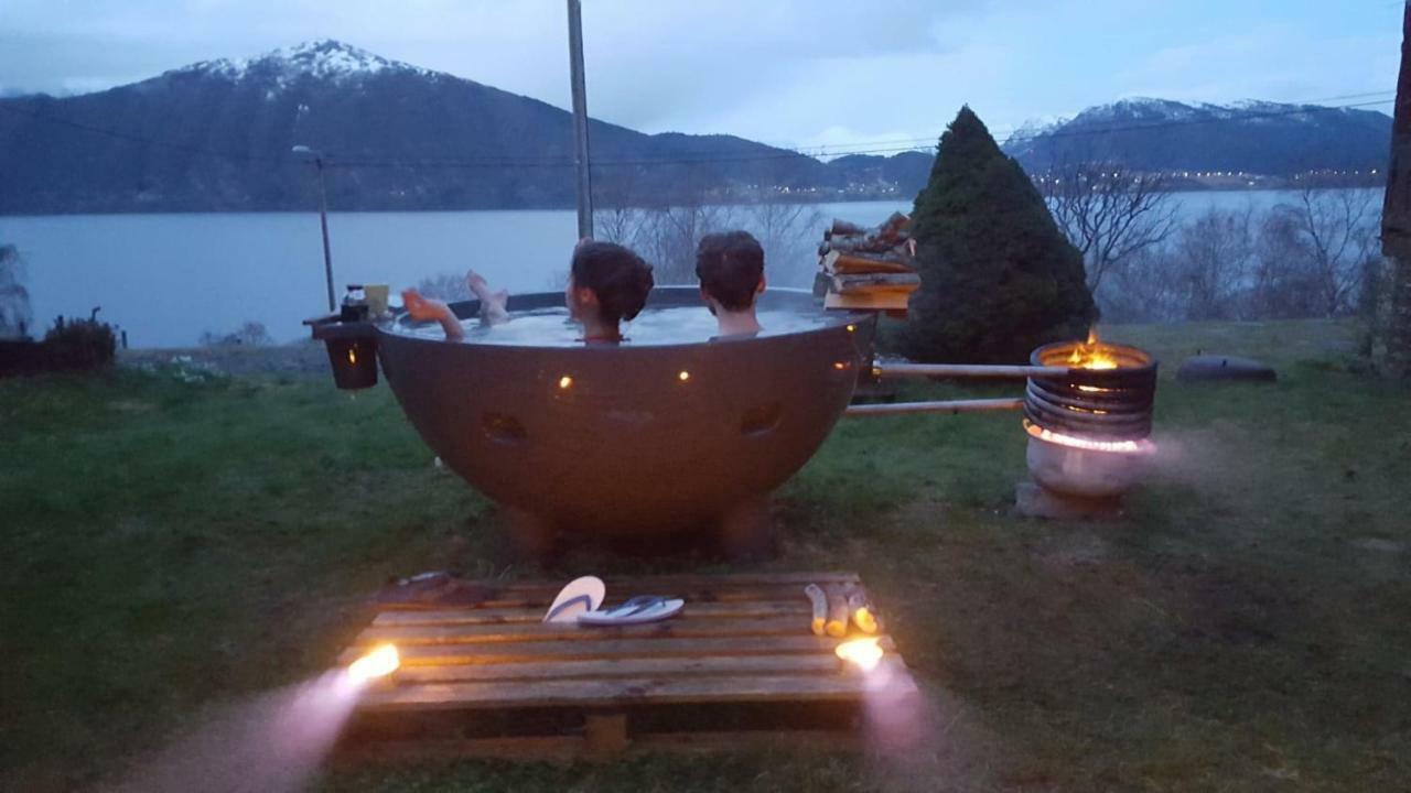 Tiny House With Fjordview! Villa Lauvstad Buitenkant foto